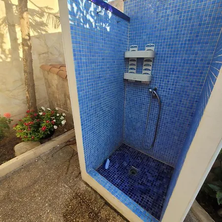 La Casa De Irina 4*
